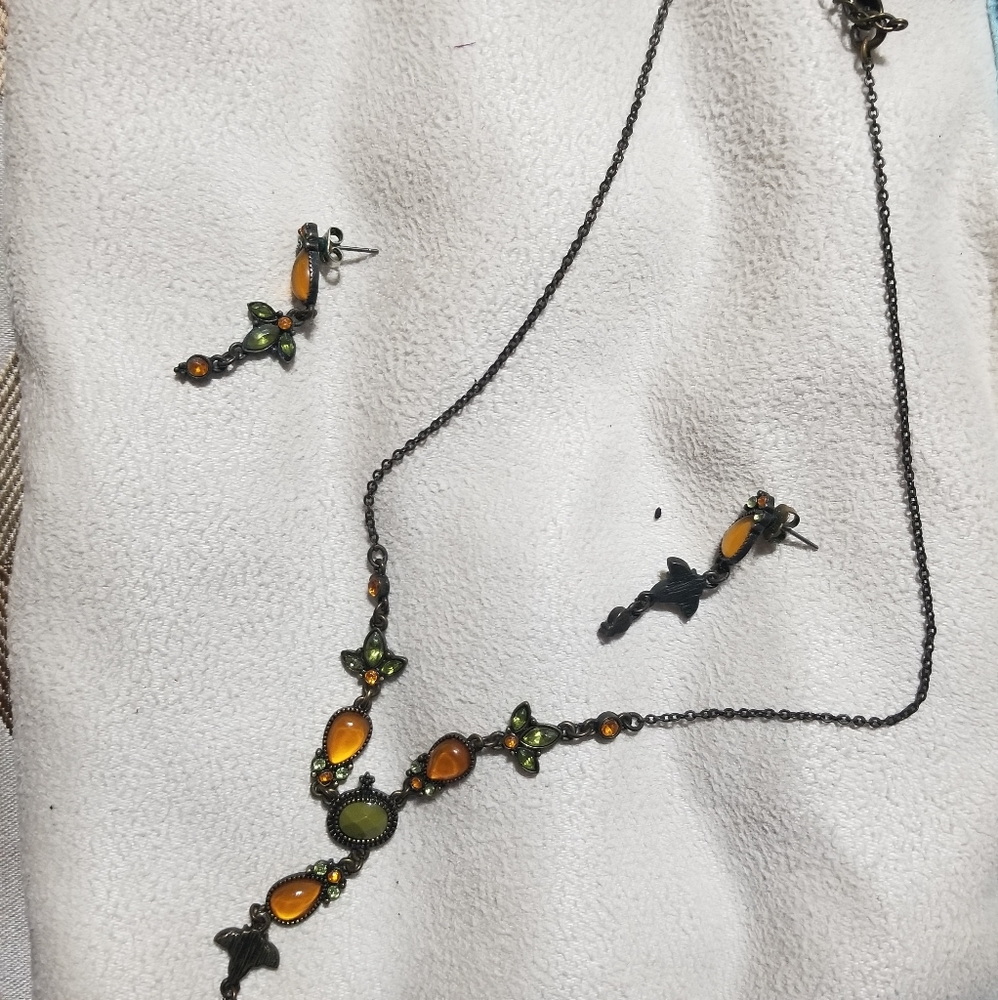 Earrings and necklace set